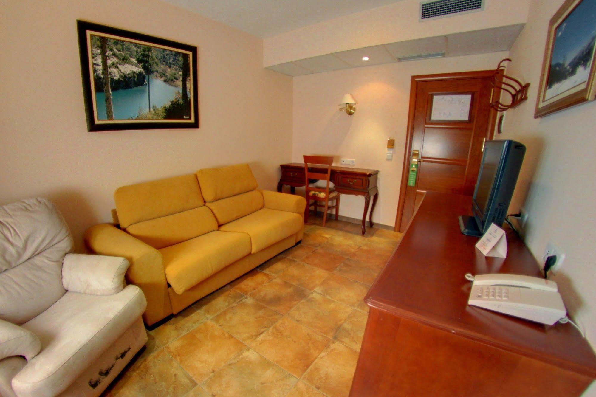 ארויו פריו Hotel Balneario Parque De Cazorla מראה חיצוני תמונה
