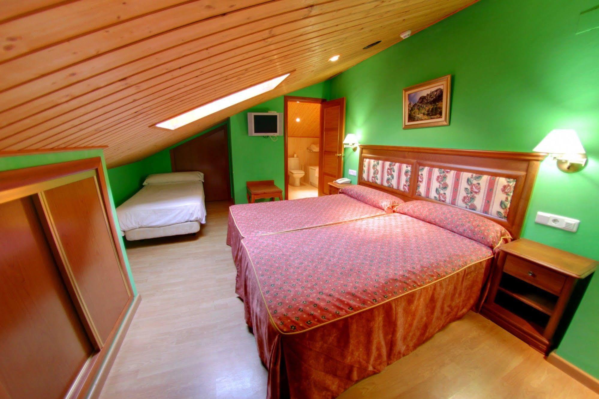 ארויו פריו Hotel Balneario Parque De Cazorla מראה חיצוני תמונה